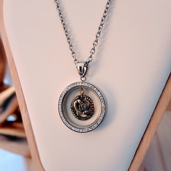 💥 Pisces Zodiac Necklace – Sparkle Like the Stars! - Picture 5 of 12